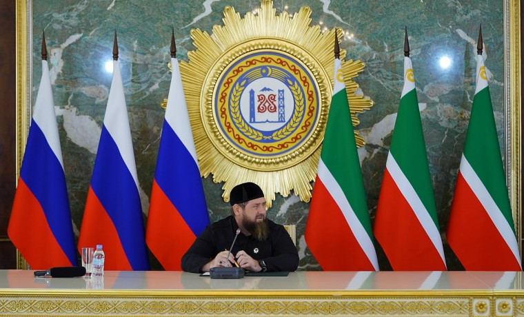 Рамзан Кадыров обсудил СВО на встрече с командирами силовых подразделений ЧР