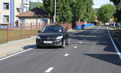 В Грозном ремонтируют улицы, ведущие к школам и детским садам
