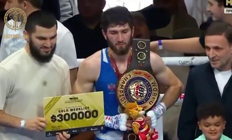 Чеченский боксер Исмаил Муцольгов завоевал титул чемпиона мира по версии IBA 2025