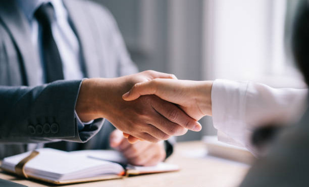 Сколько стоит переманить квалифицированного рабочего?