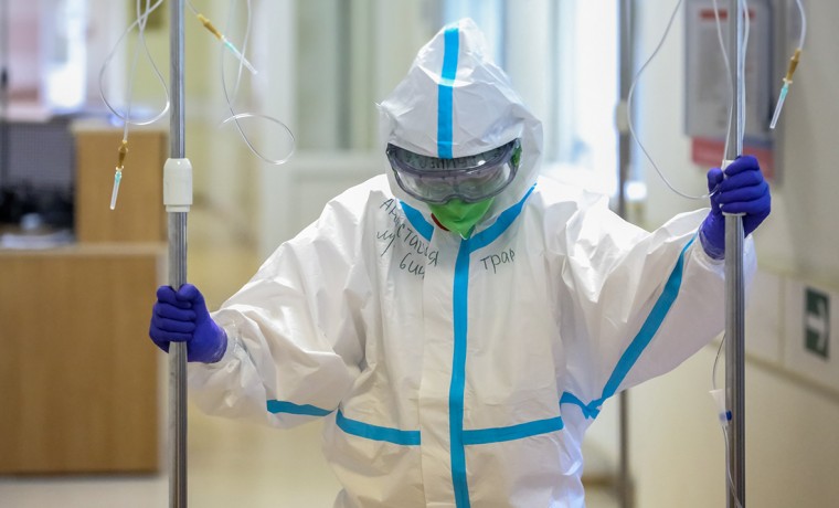 Медики, работающие с инфицированными коронавирусом пациентами, смогут раньше выйти на пенсию