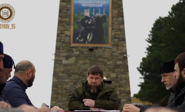Рамзан Кадыров провел заседание оргкомитета фестиваля «Беноевская весна – 2022»