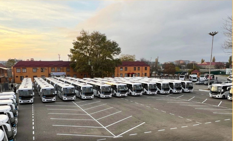 В Чеченской Республике обновляют парк пассажирских автобусов и такси