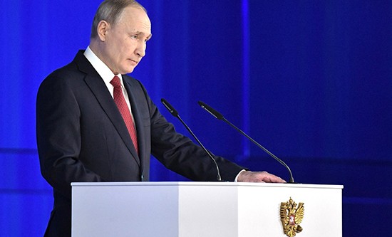 Владимир Путин объявил о единовременных выплатах всем школьникам в размере 10 тысяч рублей