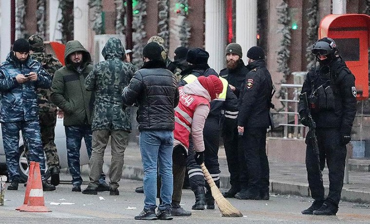 СК возбудил уголовное дело после нападения на полицейских в Грозном