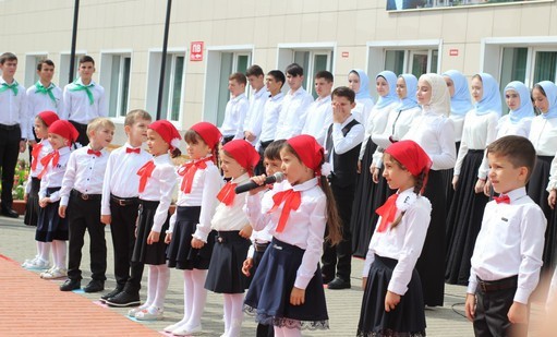 В школах СКФО снизится доля обучающихся в двухсменку