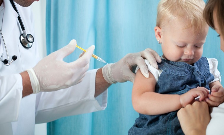 Минздрав не планирует вводить обязательную вакцинацию для детей от COVID-19
