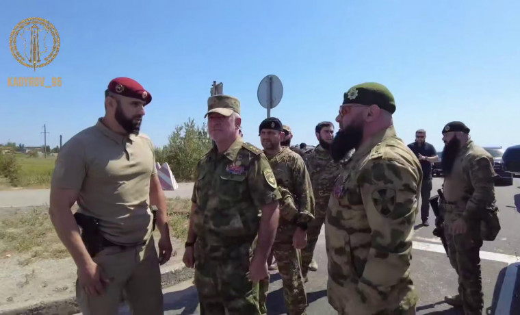 Руслан Алханов и Султан Рашаев посетили КПП, где несут службу сотрудники сводных отрядов полиции