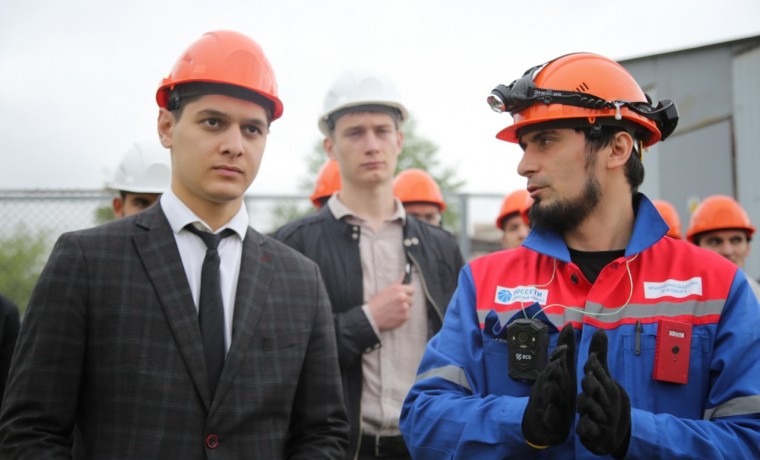 АО «Чеченэнерго» организовало практику для 387 студентов региона