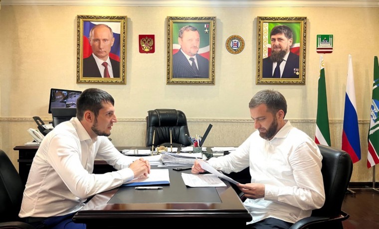 В мэрии Грозного обсудили вопросы ведения госпабликов