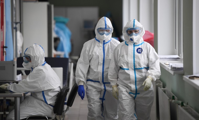 В России под медицинским наблюдением из-за подозрения на COVID-19 остаются около 592,6 тыс. человек