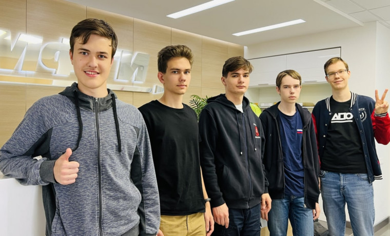 Российские школьники получили золотые медали на международной олимпиаде по физике