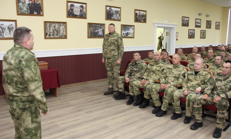 В ОГВ(с) поздравили сотрудников ОМОН «Авангард» с завершением служебной командировки