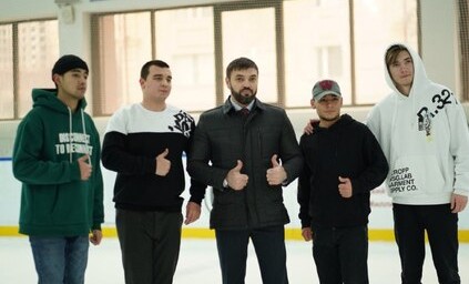 В Грозном студенты встретились с ректором на льду