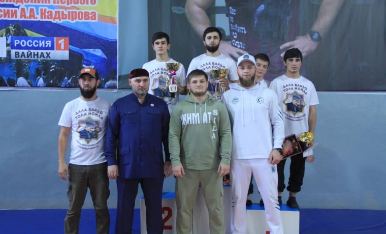 В Курчалое прошел XIII Республиканский турнир по вольной борьбе