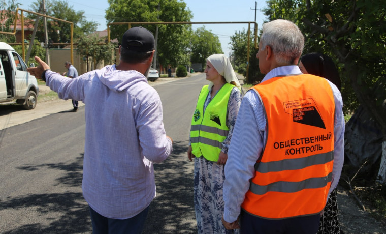 Общественники в Грозном проверили ход работ на объектах дорожного нацпроекта