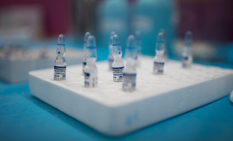 В Роспотребнадзоре заявили, что вакцины позволяют дать самый оптимистичный прогноз ситуации с COVID-19 в России
