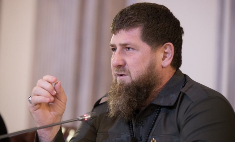 Рамзан Кадыров предложил назначить ежемесячные выплаты женщинам, воспитывающим 5 и более детей
