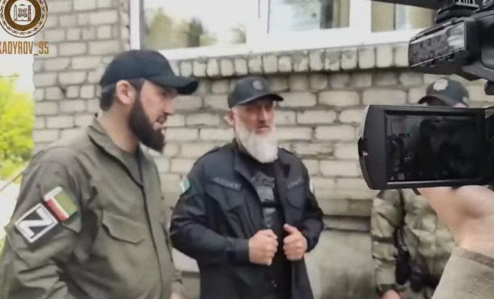 Адам Делимханов и Магомед Даудов прибыли в ЛНР