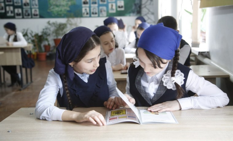 В День знаний АО «Чеченэнерго» напомнило школьникам республики о правилах электробезопасности