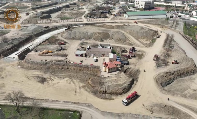 Рамзан Кадыров проверил темпы работ на одной из главных строительных площадок города Грозного