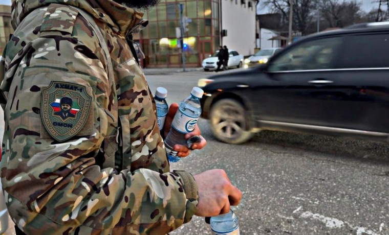 Сотрудники ОМОН «АХМАТ-1» присоединились к региональной акции «Ифтар в дороге»