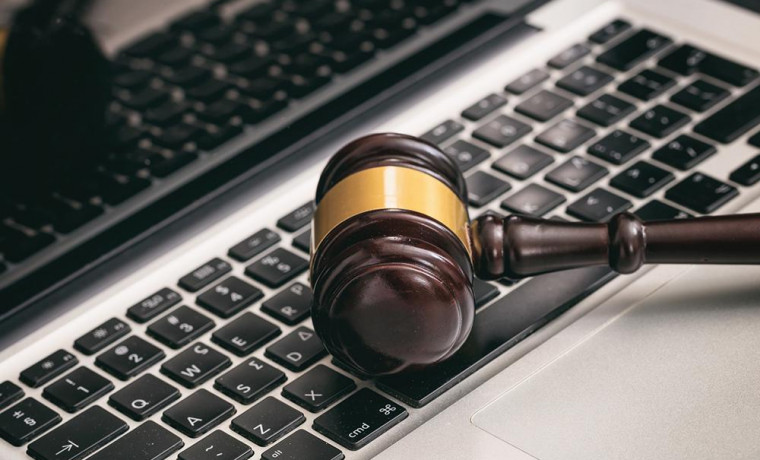 В РФ подготовят правила поведения судей в соцсетях