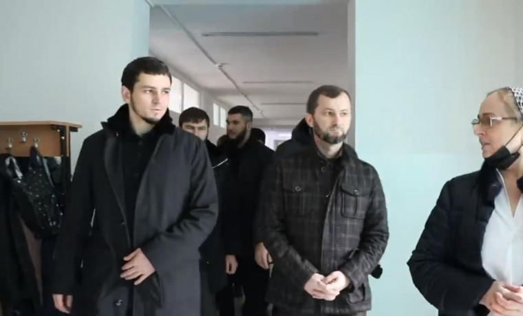 Хас-Магомед Кадыров и Хож-Бауди Дааев провели инспекцию по столичным школам