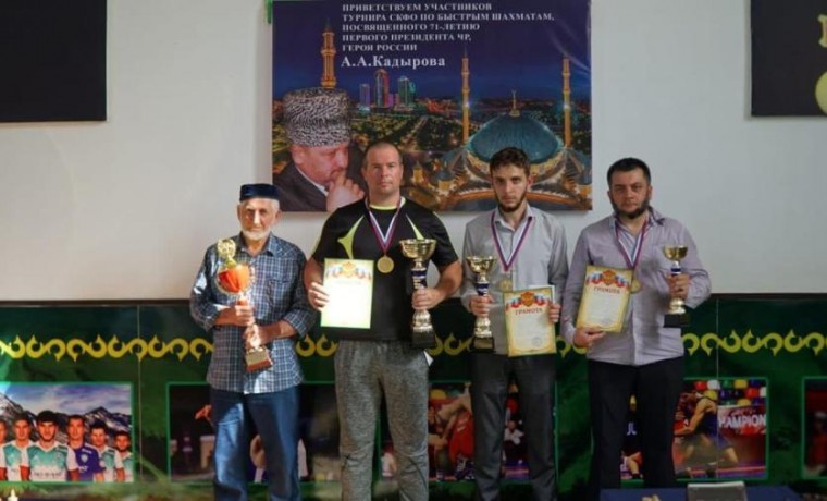 В ЧР состоялся межрегиональный открытый шахматный турнир