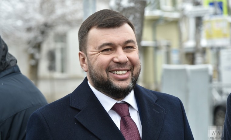Глава ДНР Денис Пушилин поздравил жителей ЧР со 100-летием образования ЧР