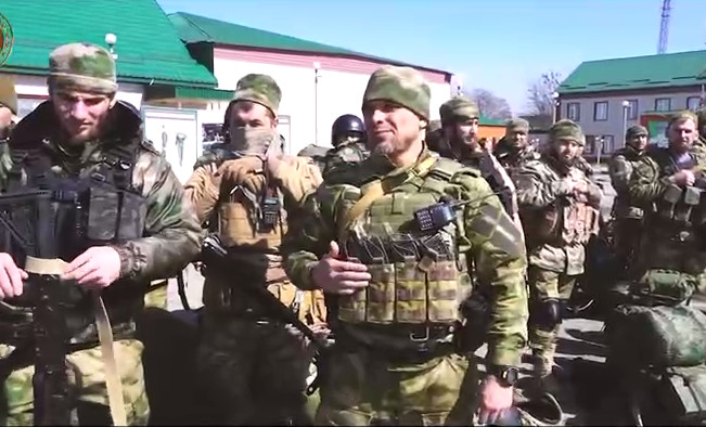 Из Грозного на Украину отправилась новая колонна добровольцев