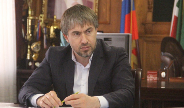Около 50 семей Ачхой-Мартановского района получили зимнюю одежду от Фонда Кадырова