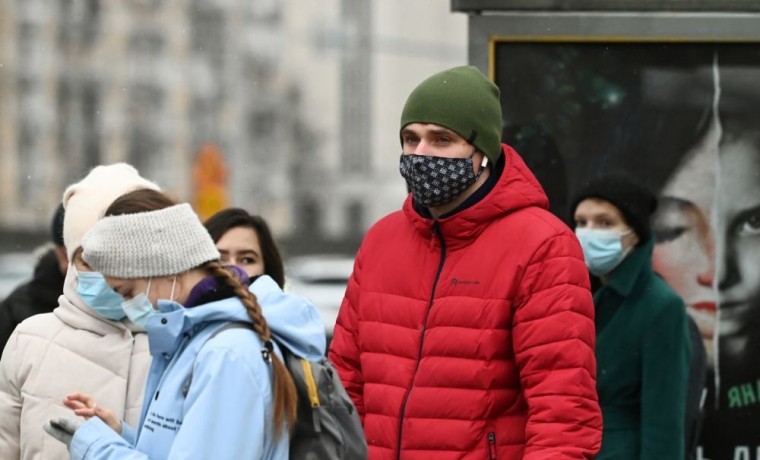 Заметное снижение заболеваемости COVID-19 в России ожидается в марте