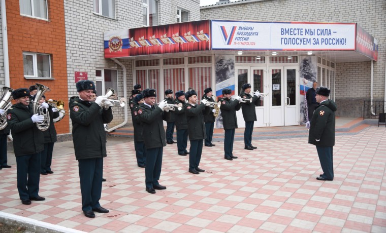 Росгвардейцы проголосовали на выборах Президента России в ЧР