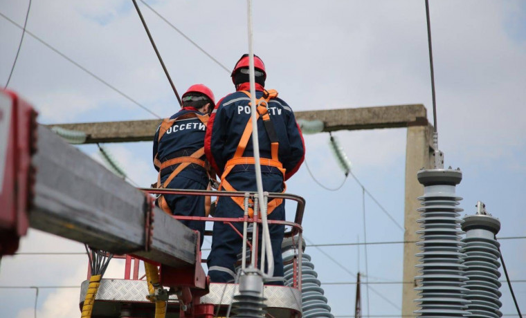 В Наурском районе реконструировано почти 50 километров ветхой электросети