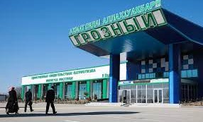 Директор аэропорта «Грозный»: «С пассажирами и экипажем все в порядке. Идет замена борта»