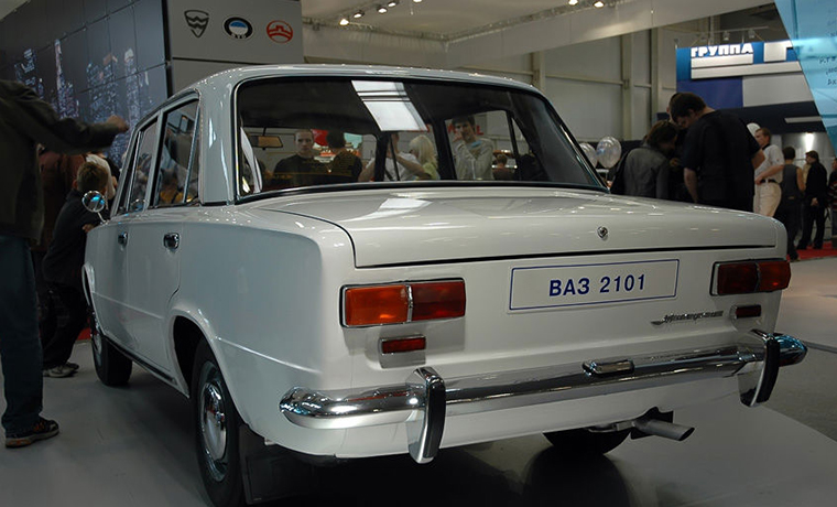 Начат серийный выпуск автомобилей «ВАЗ-2101» - «Жигули» («копейка»)