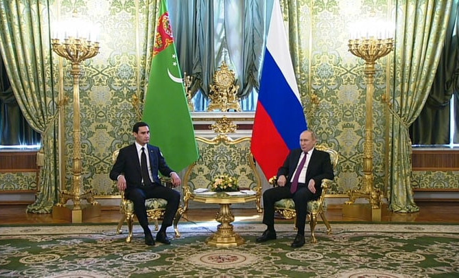 В Кремле проходит встреча Путина с президентом Туркмении
