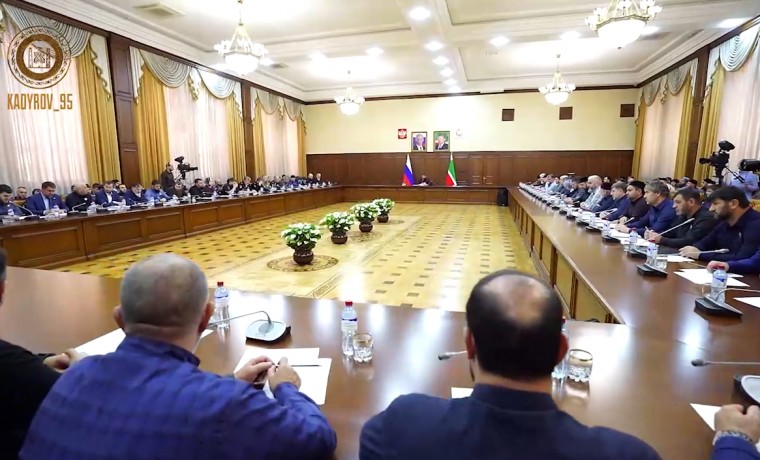 Рамзан Кадыров провёл расширенное совещание по эпидемиологической ситуации в ЧР