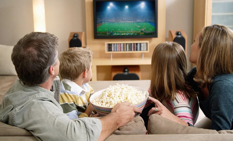 В квартире и на даче: как смотреть ТВ всей семьей и сохранять бюджет
