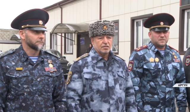 Руслан Алханов представил личному составу ОМВД России по Аргуну нового начальника