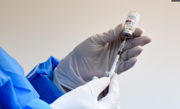 Компания AstraZeneca изменила название своей вакцины от коронавируса