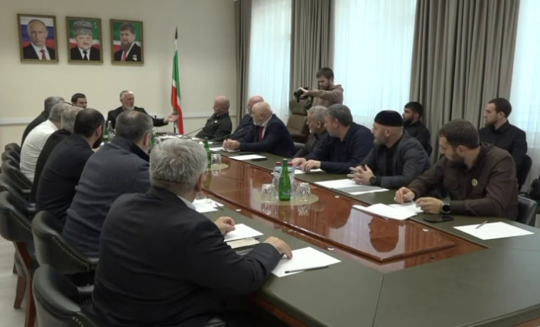 Адам Делимханов провёл совещание по вопросам энергоснабжения Грозного