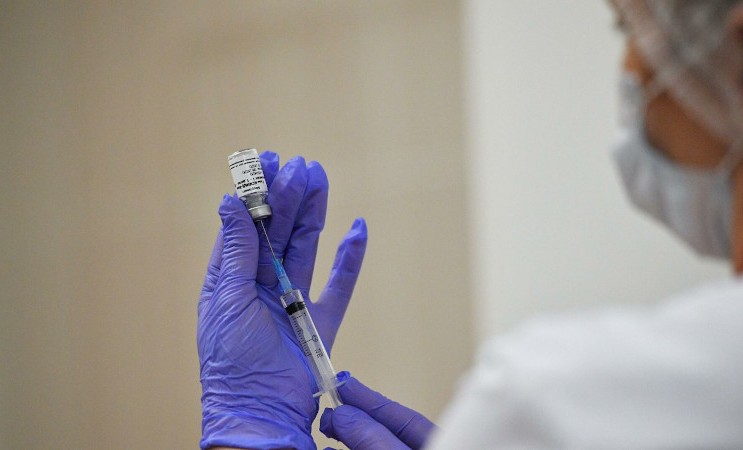 В России не требуется обязательная вакцинация студентов от коронавируса