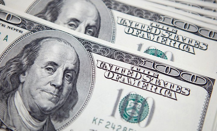 К началу лета курс доллара может подорожать до 92 рублей