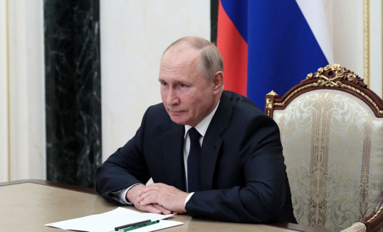 Путин предупредил школьников о большом количестве информационного мусора в современном мире