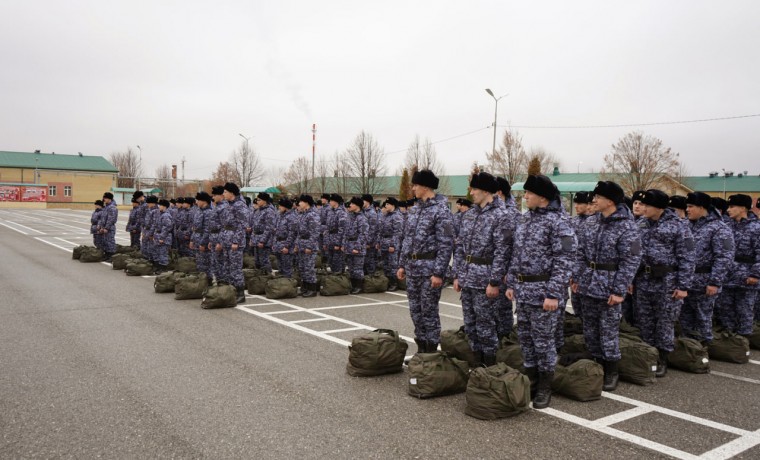 Ряды Росгвардии пополнило 100 призывников из Чеченской Республики
