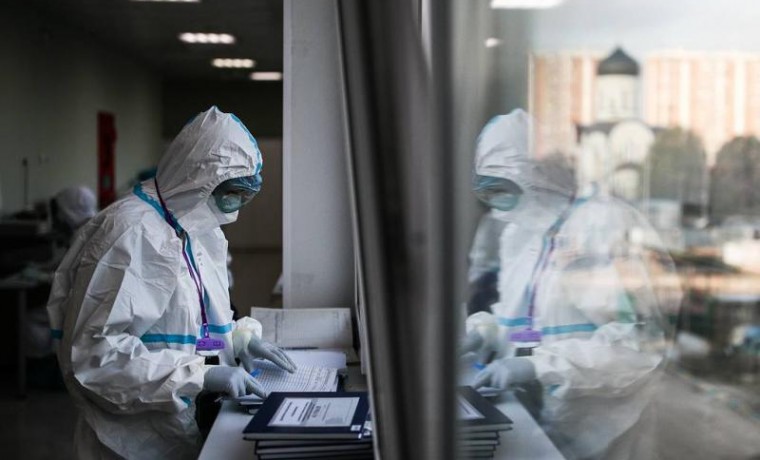 Число инфицированных коронавирусом в России увеличилось за сутки на 27 403