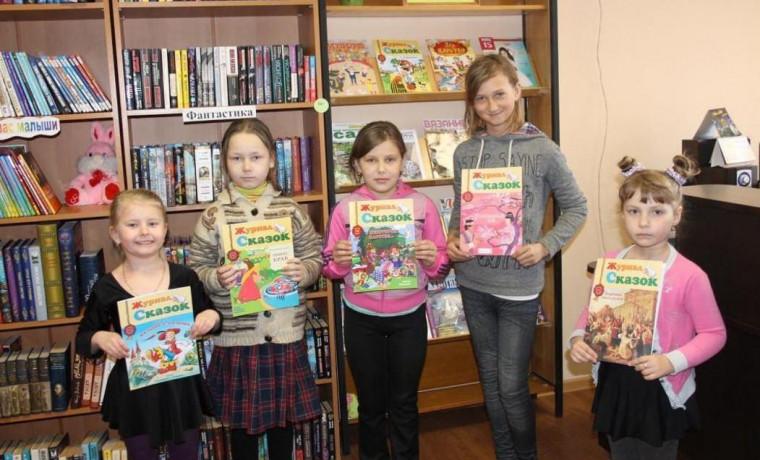 В Шелковском районе прошла акция «Подари книгу библиотеке»