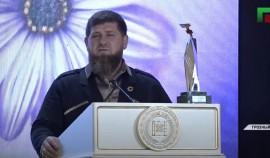 Рамзан Кадыров поздравил с 8 Марта работниц здравоохранения ЧР